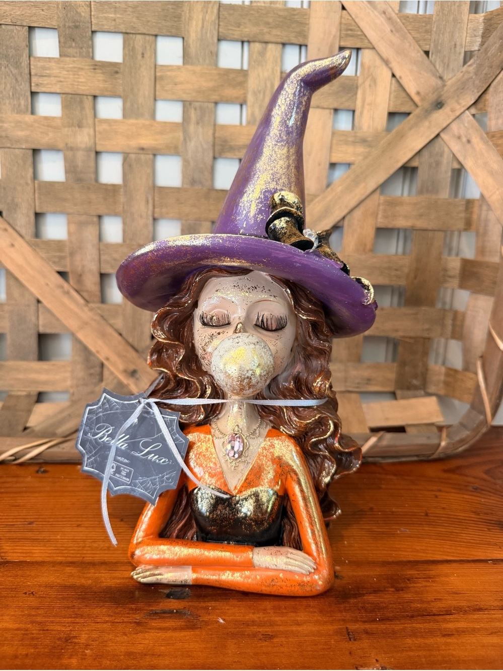 Bella Lux 12"
Halloween Witch Figurine
Eyelash Blowing Bubble
Purple Orange Gold